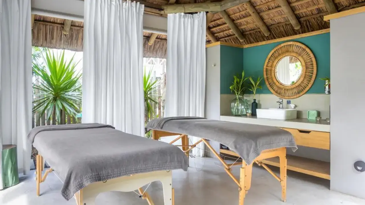 Tropical Attitude Hotel