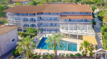 Tropical Hotel