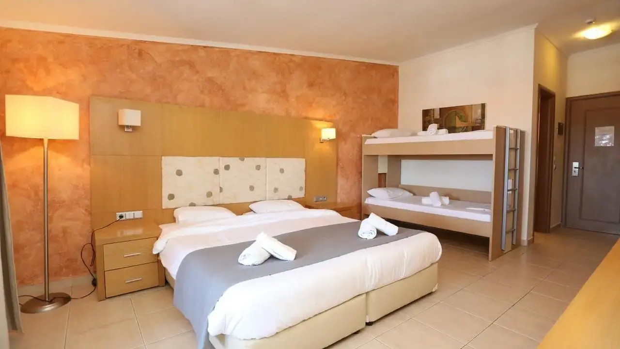 Tropical Hotel