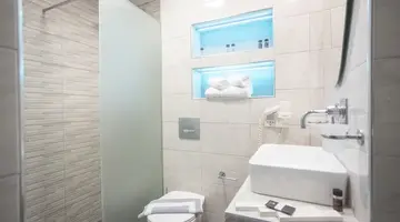 Tropical Hotel