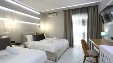 Tropical Hotel