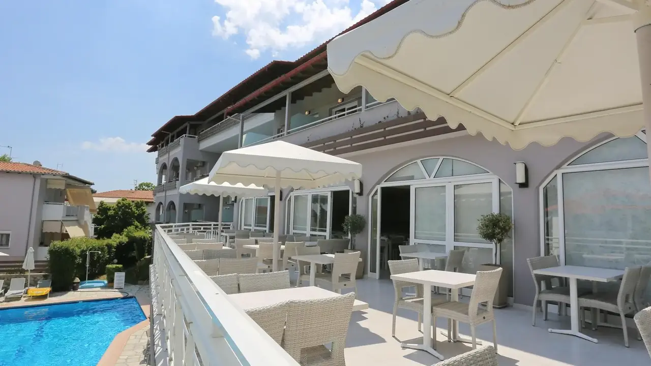 Tropical Hotel