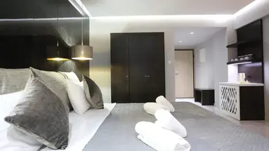 TROPICAL HOTEL