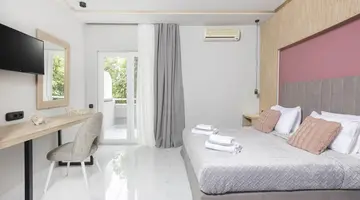 TROPICAL HOTEL