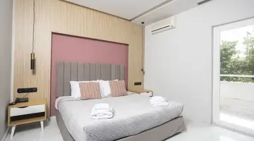 Tropical Hotel