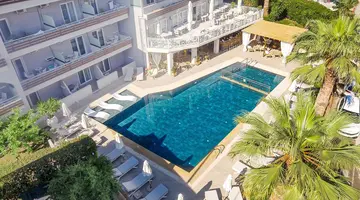 Tropical Hotel