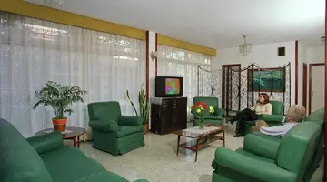 Tropical Hotel
