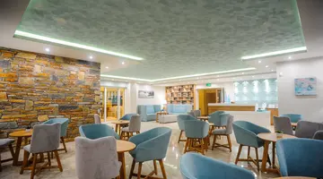 TROPICAL HOTEL