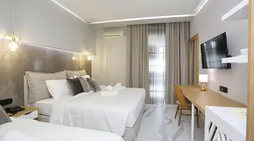 Tropical Hotel