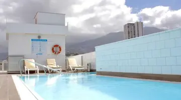 Tropical Hotel