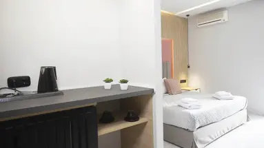 TROPICAL HOTEL