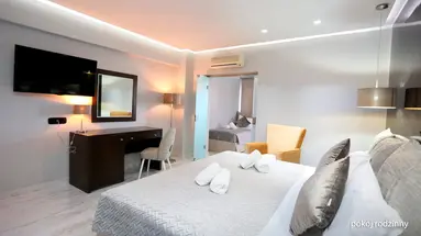 Tropical Hotel