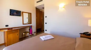 TROPIS HOTEL