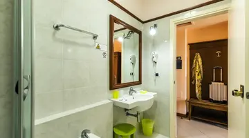 TROPIS HOTEL
