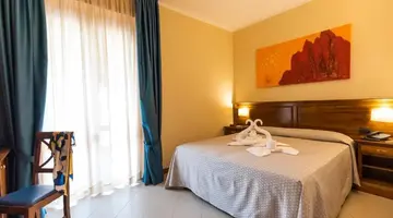 TROPIS HOTEL