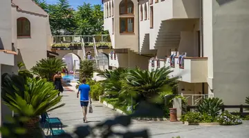 TROPIS HOTEL