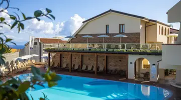 TROPIS HOTEL