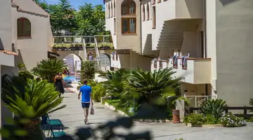 TROPIS HOTEL