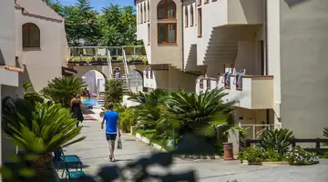 TROPIS HOTEL