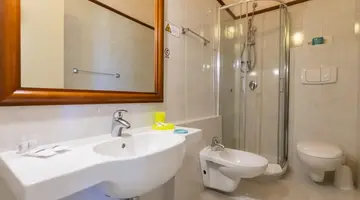 TROPIS HOTEL