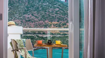 TROULIS APART HOTEL