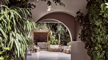 TROULIS APART HOTEL