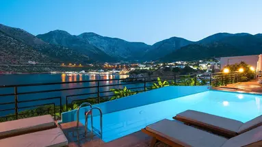 TROULIS APART HOTEL