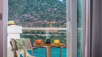 TROULIS APART HOTEL