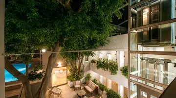TROULIS APART HOTEL
