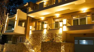 TROULIS APART HOTEL
