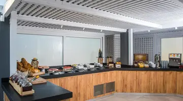 TROULIS APART HOTEL