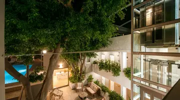 TROULIS APART HOTEL