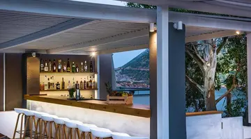 TROULIS APART HOTEL