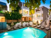 TROULIS APART HOTEL