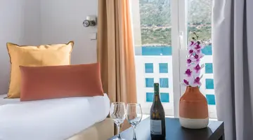 TROULIS APARTMENTS