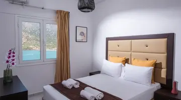 TROULIS APARTMENTS