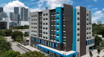 Tru by Hilton Miami West Brickell