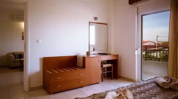 Tsambikos Apartments