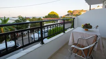 Tsambikos Apartments