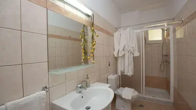 Tsambikos Apartments
