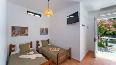 Tselios Apartments & Studios