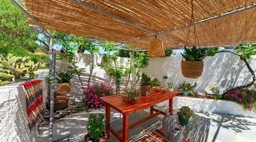 Tselios Apartments & Studios