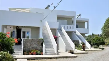 Tselios Apartments & Studios
