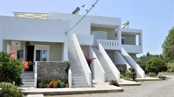 Tselios Apartments & Studios