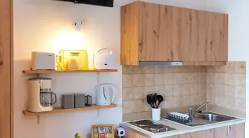 Tselios Apartments & Studios