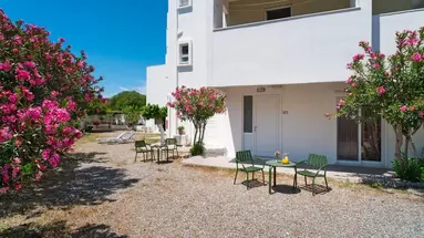Tselios Apartments & Studios