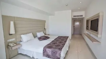 Tsokkos Beach Hotel