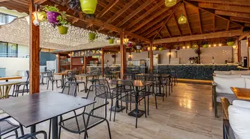 TU CASA GELIDONYA HOTEL