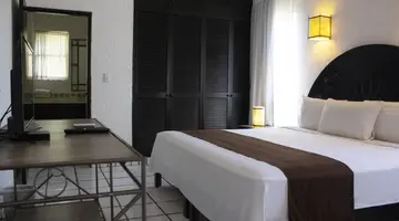 Tukan Hotel Playa del Carmen