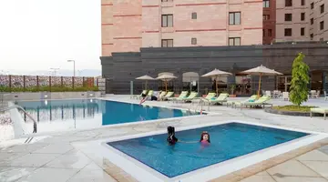 Tulip Inn Majan Hotel